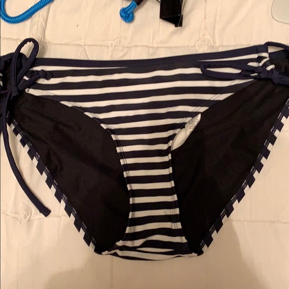🎖striped bikini bottoms 3FOR$35 - Picture 1 of 3